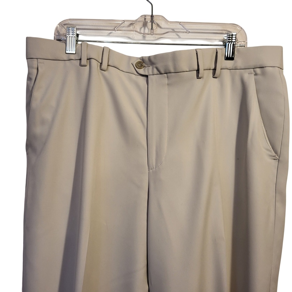 Dockers Golf Mens Flat Front Relax Fit Microfiber Polyester Pants Khaki W38 L34 - Picture 2 of 6